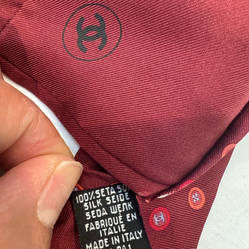 Authentic Chanel Burgundy Patterned Silk Necktie - Picture 7 of 9